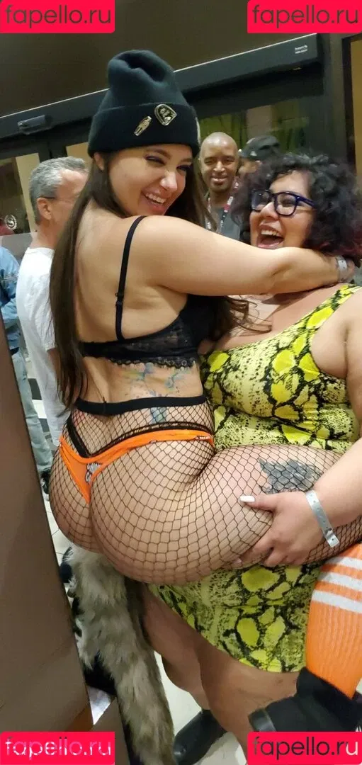 Gia Paige / giapaige / giapaigex Onlyfans Photo Gallery 