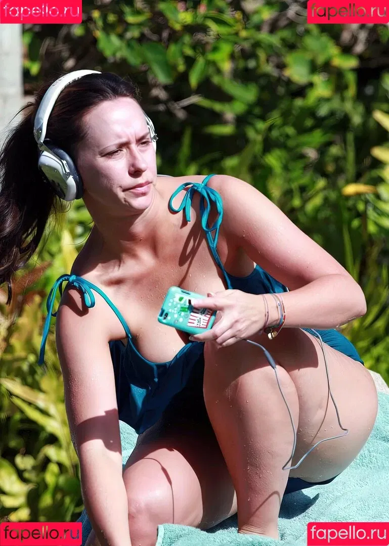 Jennifer Love Hewitt / jenniferlovehewitt Onlyfans Photo Gallery 