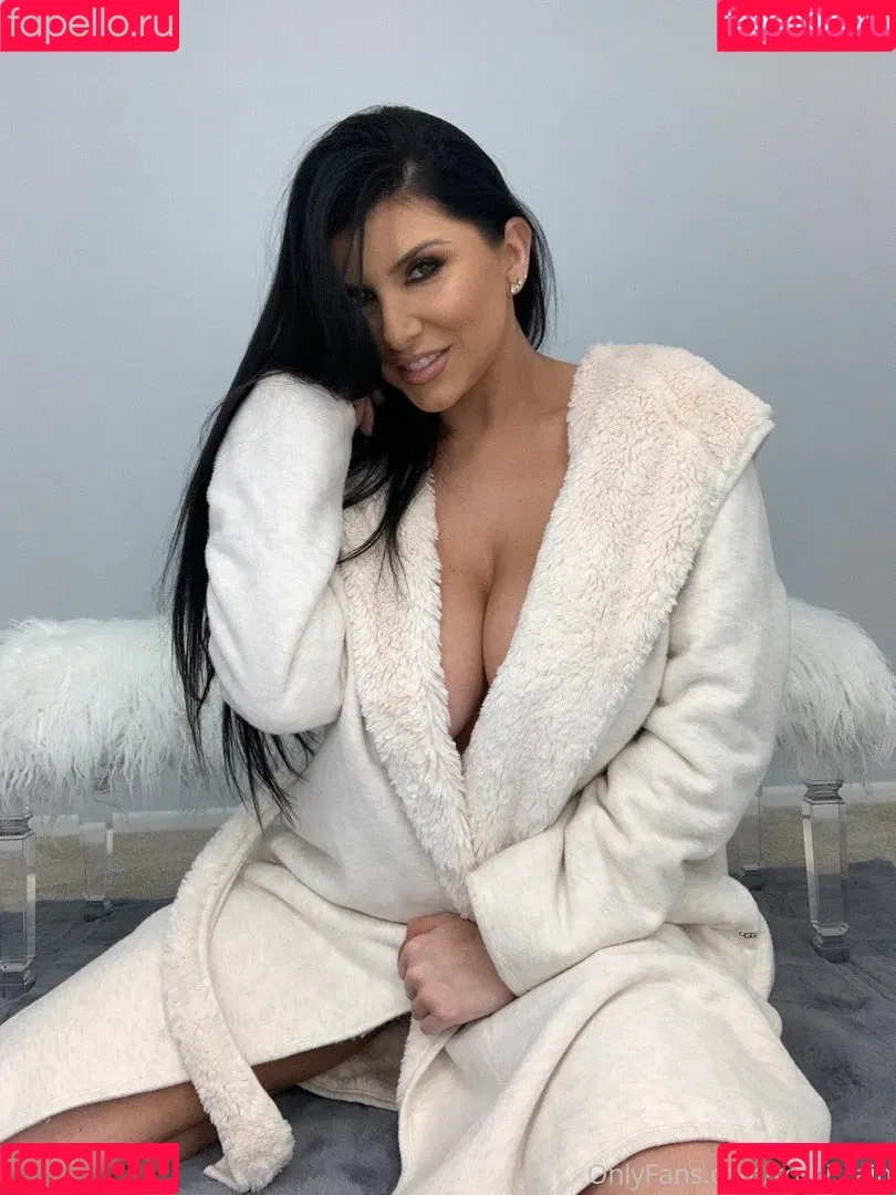 Romi Rain / romi_rain / romi_rain_6x Onlyfans Photo Gallery 