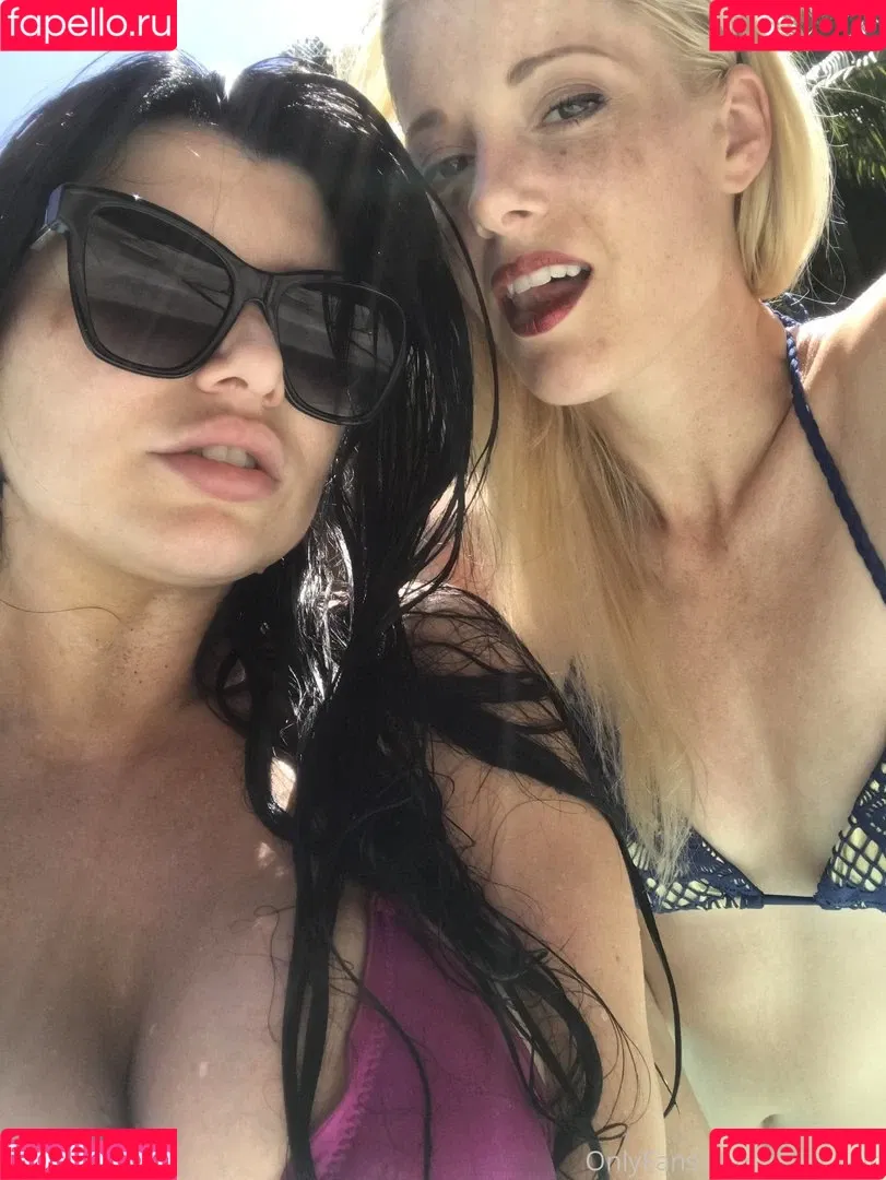 Romi Rain / romi_rain / romi_rain_6x Onlyfans Photo Gallery 