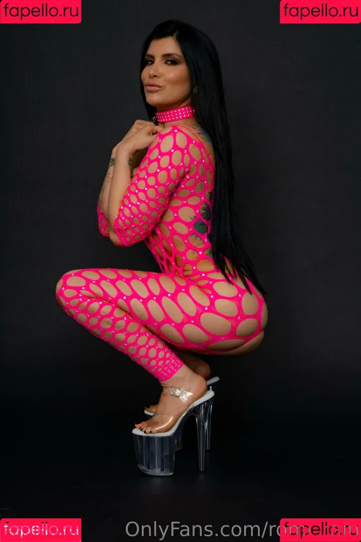 Romi Rain / romi_rain / romi_rain_6x Onlyfans Photo Gallery 