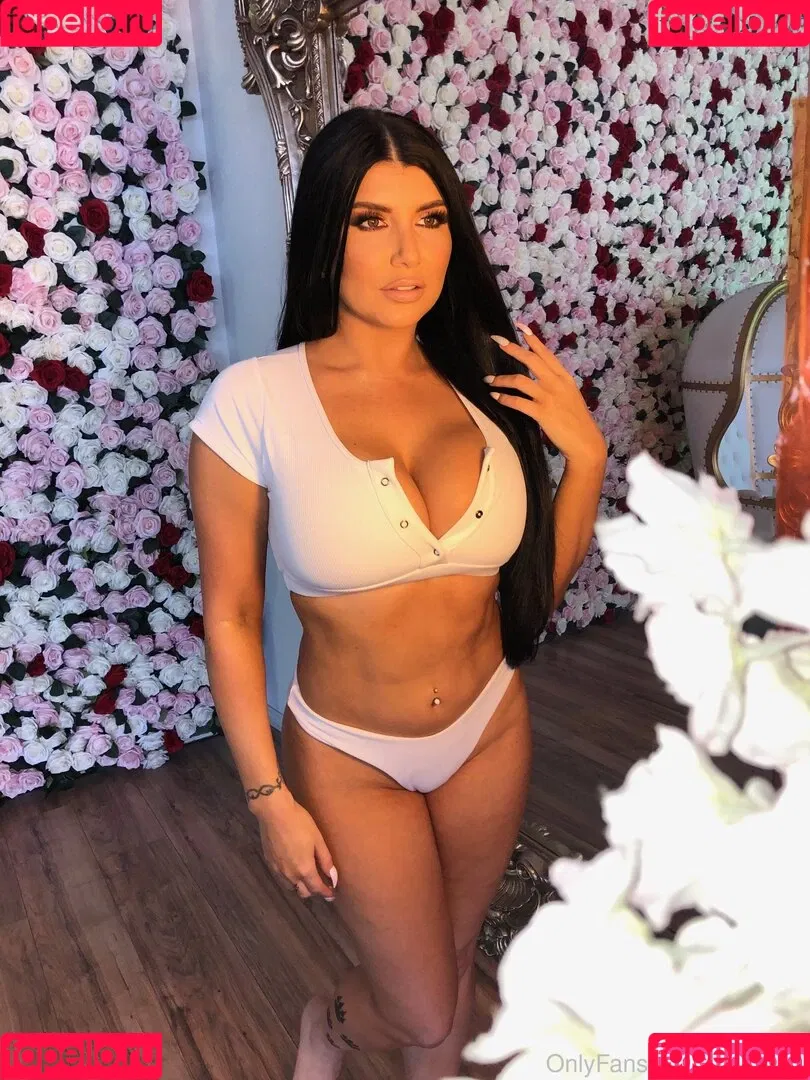 Romi Rain / romi_rain / romi_rain_6x Onlyfans Photo Gallery 