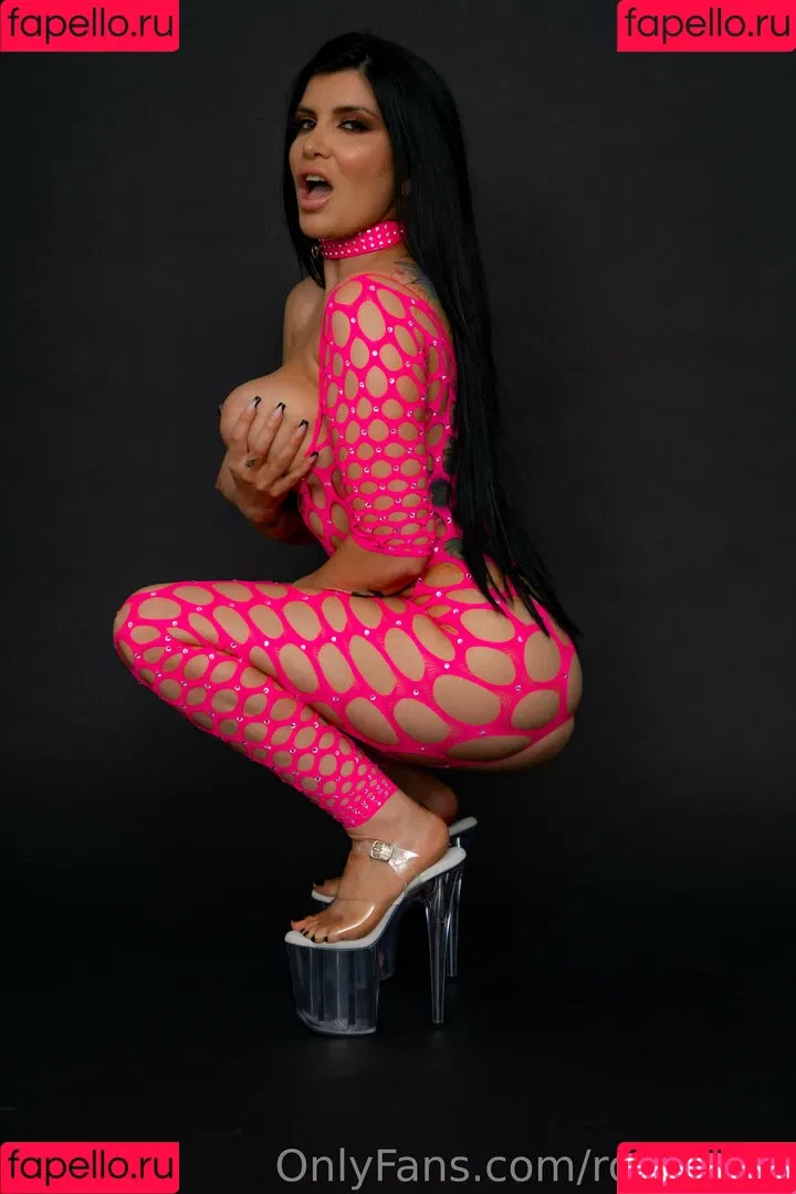 Romi Rain / romi_rain / romi_rain_6x Onlyfans Photo Gallery 