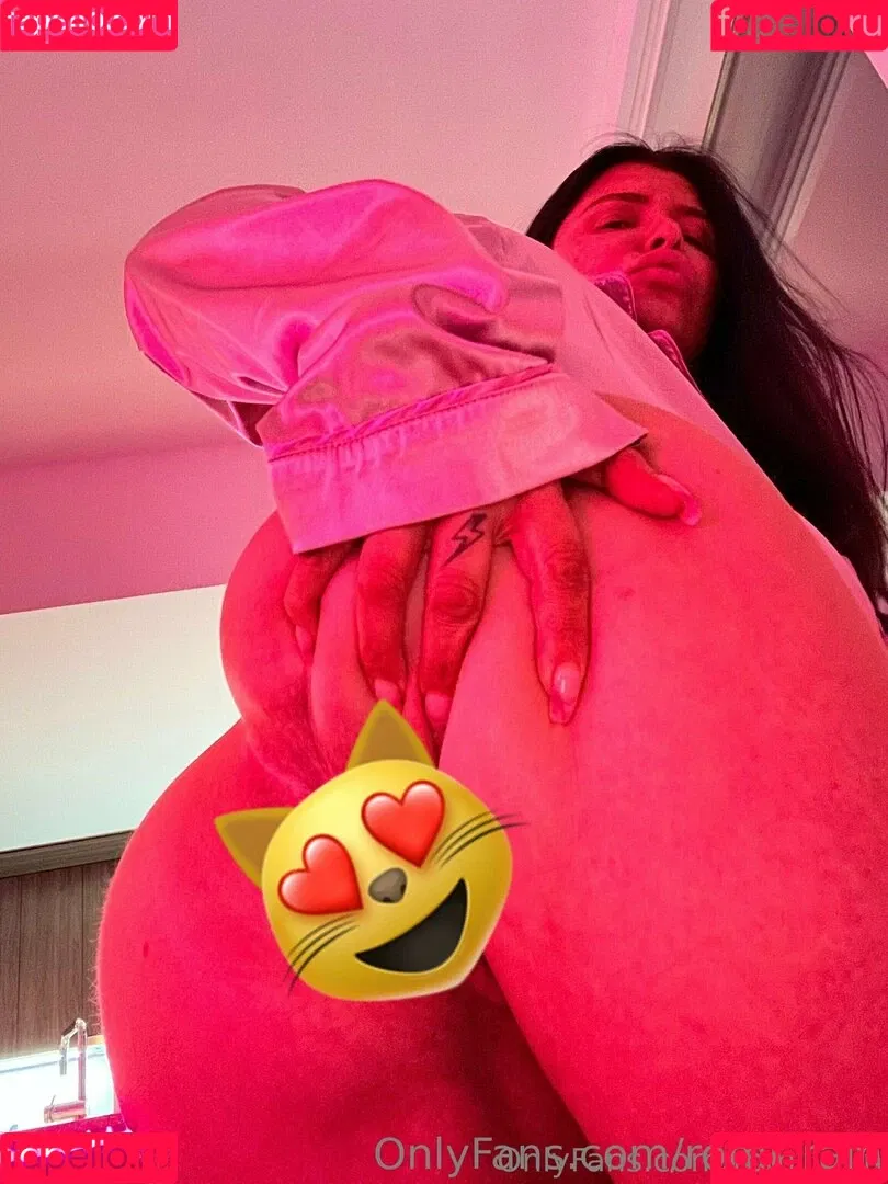 Romi Rain / romi_rain / romi_rain_6x Onlyfans Photo Gallery 