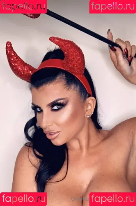 Romi Rain / romi_rain / romi_rain_6x Onlyfans Photo Gallery 