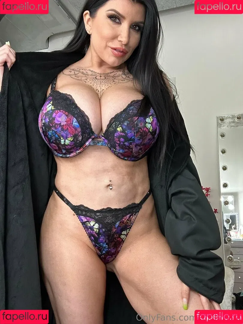 Romi Rain / romi_rain / romi_rain_6x Onlyfans Photo Gallery 