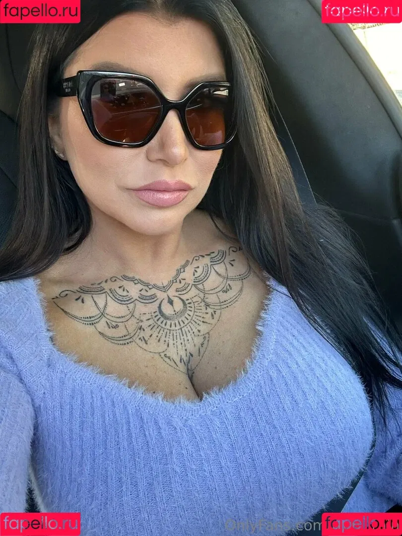 Romi Rain / romi_rain / romi_rain_6x Onlyfans Photo Gallery 