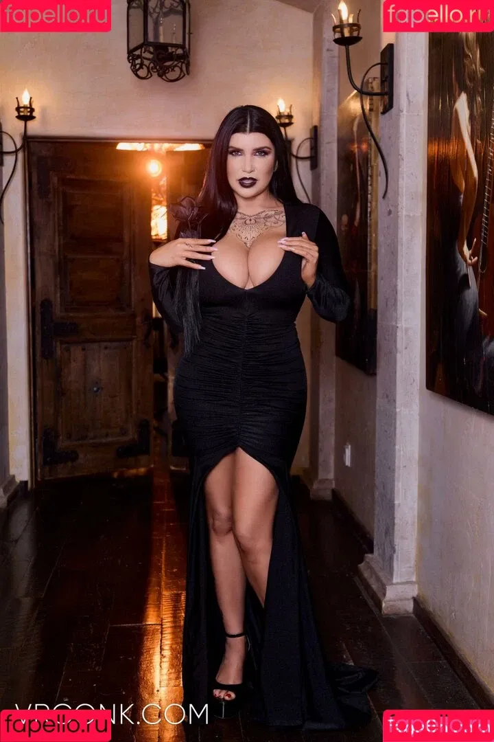 Romi Rain / romi_rain / romi_rain_6x Onlyfans Photo Gallery 