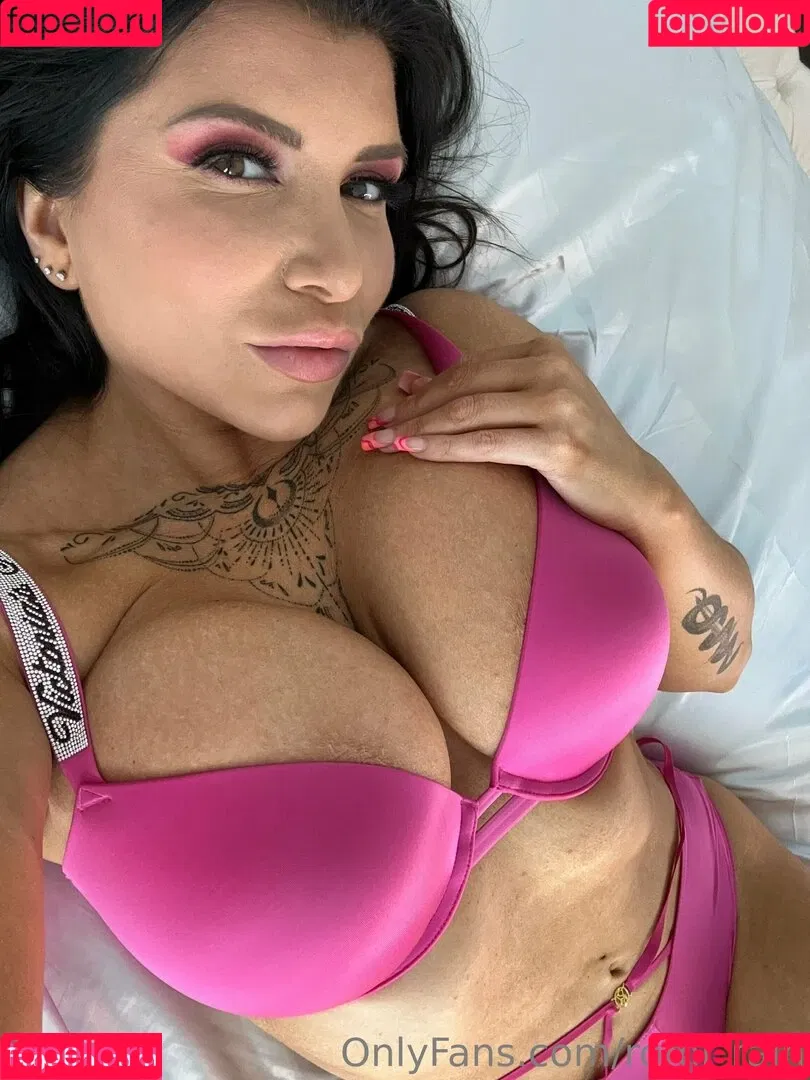 Romi Rain / romi_rain / romi_rain_6x Onlyfans Photo Gallery 