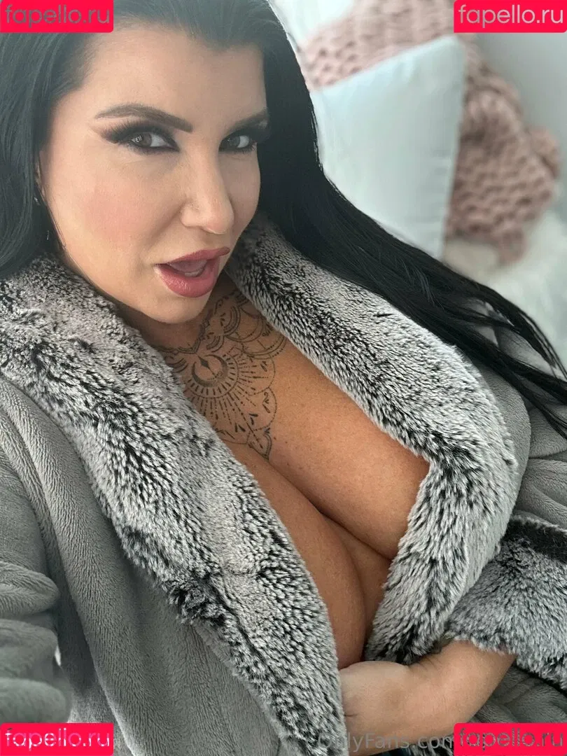 Romi Rain / romi_rain / romi_rain_6x Onlyfans Photo Gallery 