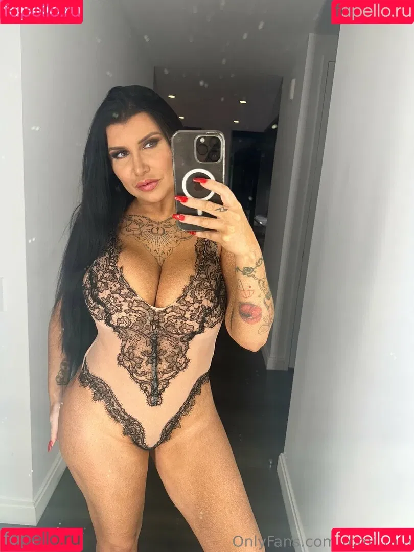 Romi Rain / romi_rain / romi_rain_6x Onlyfans Photo Gallery 