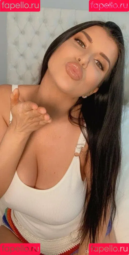 Romi Rain / romi_rain / romi_rain_6x Onlyfans Photo Gallery 