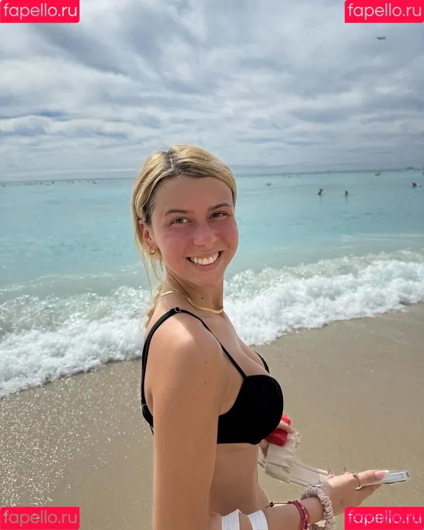 Haliey Welch / hay_welch Onlyfans Photo Gallery 