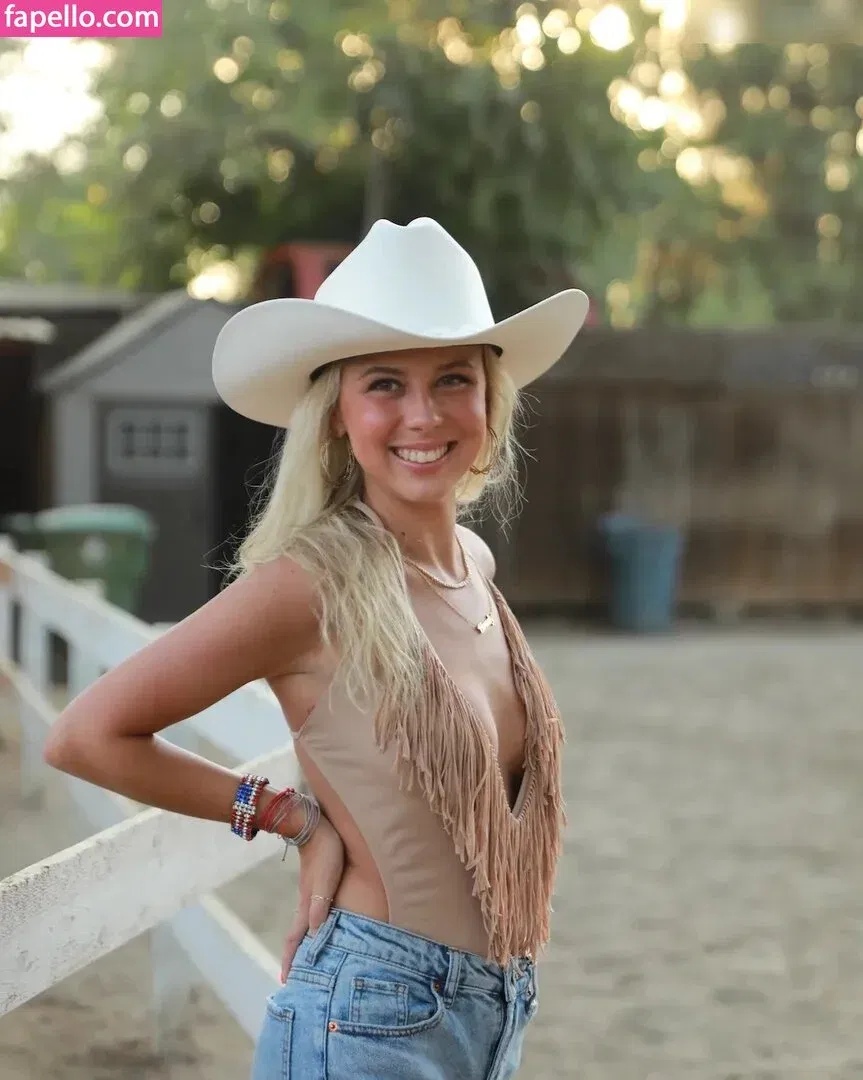 Haliey Welch / hay_welch Onlyfans Photo Gallery 