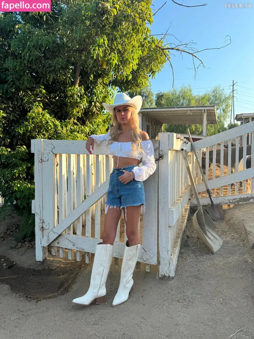 Haliey Welch / hay_welch Onlyfans Photo Gallery 