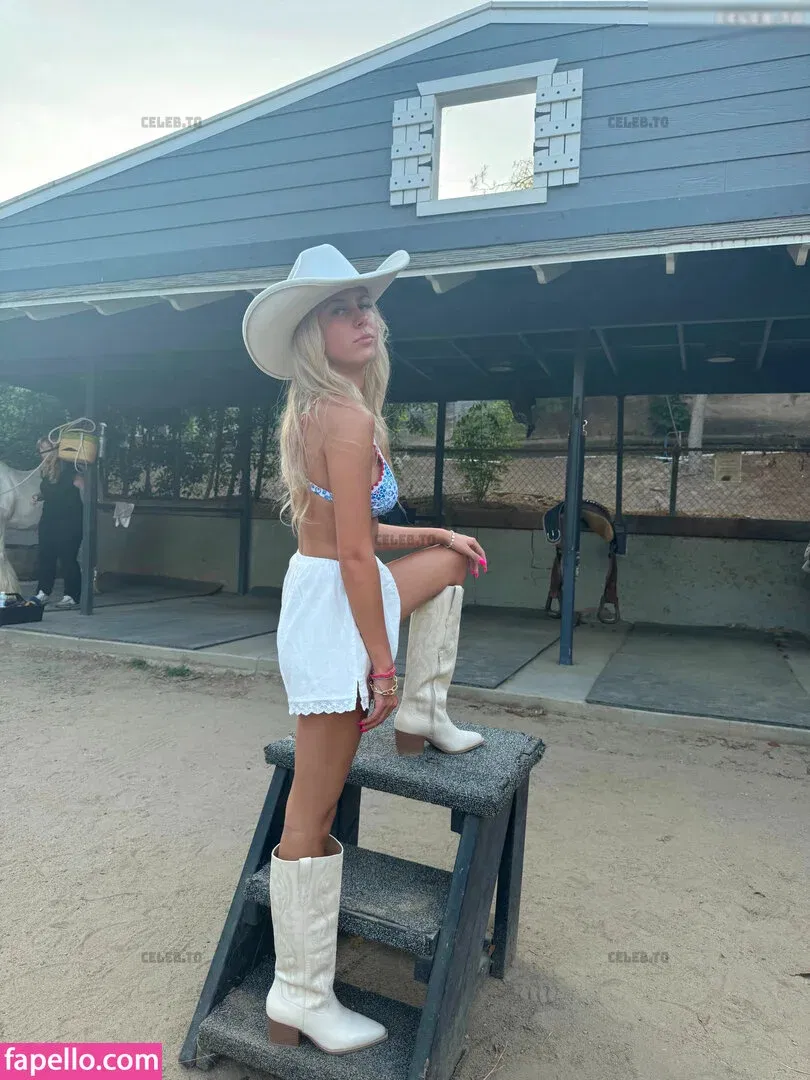 Haliey Welch / hay_welch Onlyfans Photo Gallery 