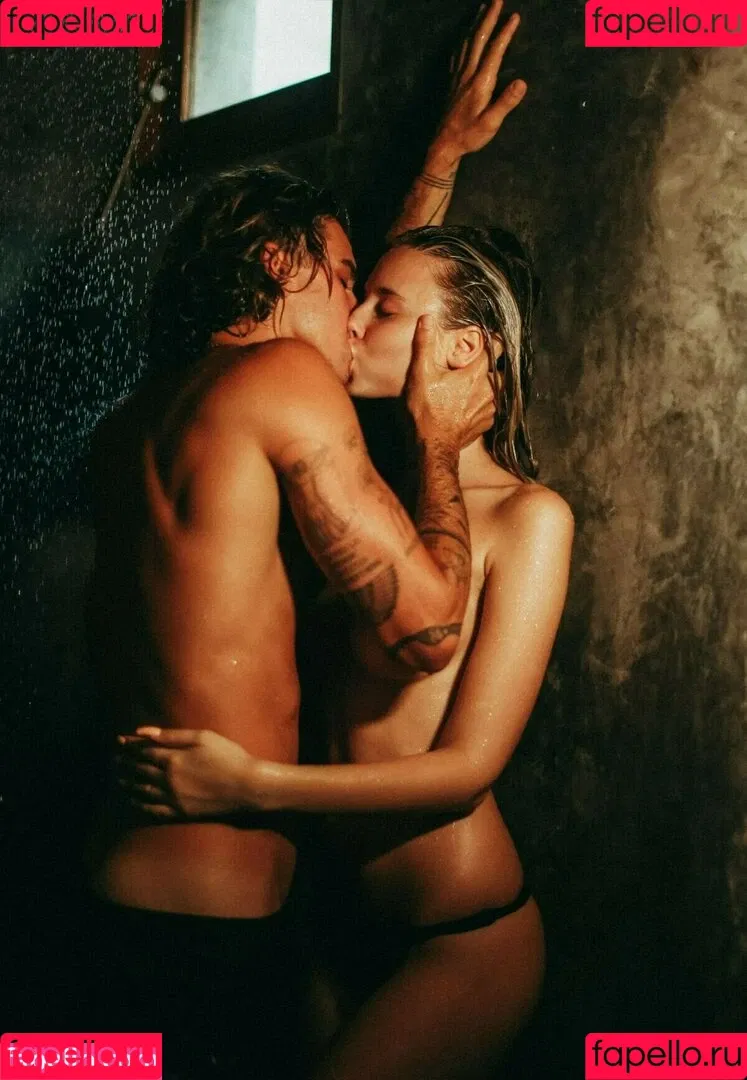 Polina Malinovskaya / polinamalinovskaya Onlyfans Photo Gallery 