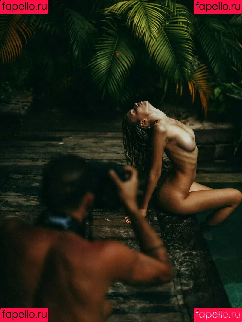 Polina Malinovskaya / polinamalinovskaya Onlyfans Photo Gallery 