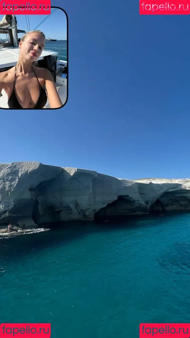 Polina Malinovskaya / polinamalinovskaya Onlyfans Photo Gallery 