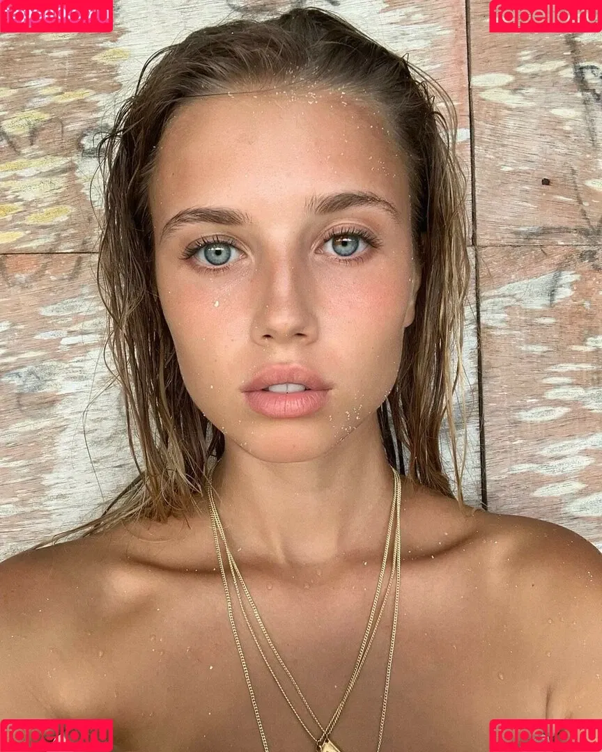 Polina Malinovskaya / polinamalinovskaya Onlyfans Photo Gallery 