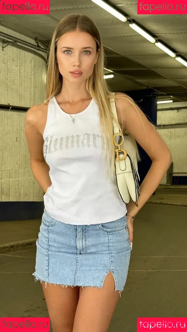 Polina Malinovskaya / polinamalinovskaya Onlyfans Photo Gallery 