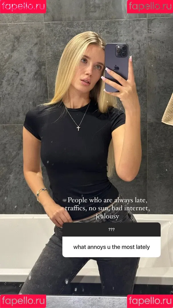 Polina Malinovskaya / polinamalinovskaya Onlyfans Photo Gallery 