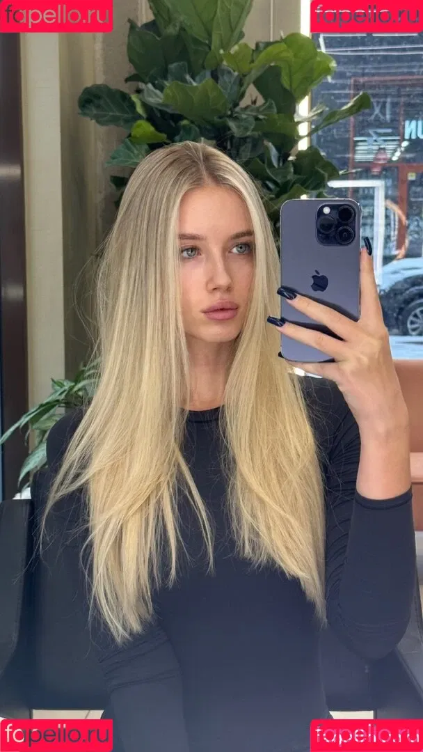 Polina Malinovskaya / polinamalinovskaya Onlyfans Photo Gallery 