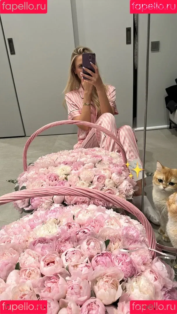 Polina Malinovskaya / polinamalinovskaya Onlyfans Photo Gallery 