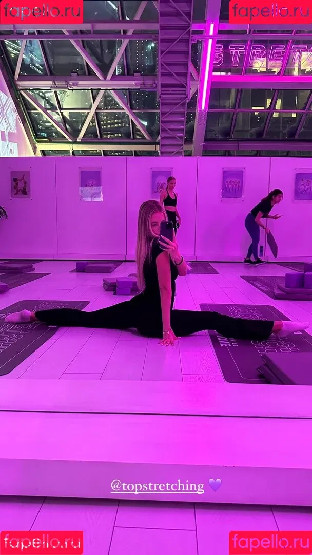 Polina Malinovskaya / polinamalinovskaya Onlyfans Photo Gallery 