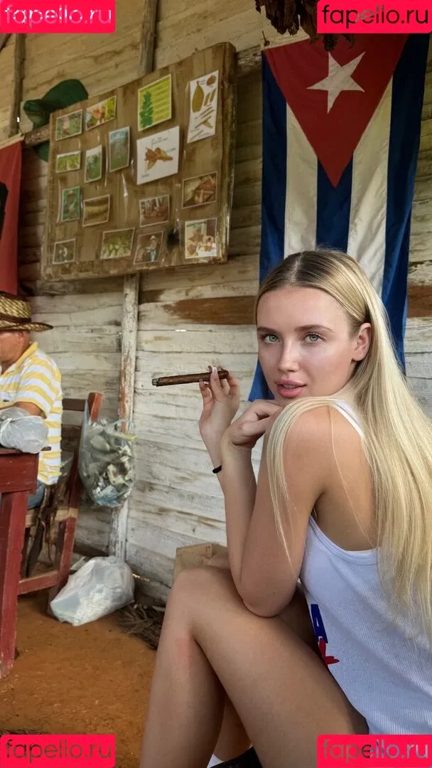 Polina Malinovskaya / polinamalinovskaya Onlyfans Photo Gallery 