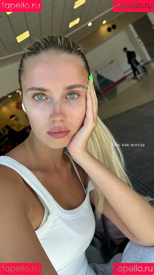 Polina Malinovskaya / polinamalinovskaya Onlyfans Photo Gallery 