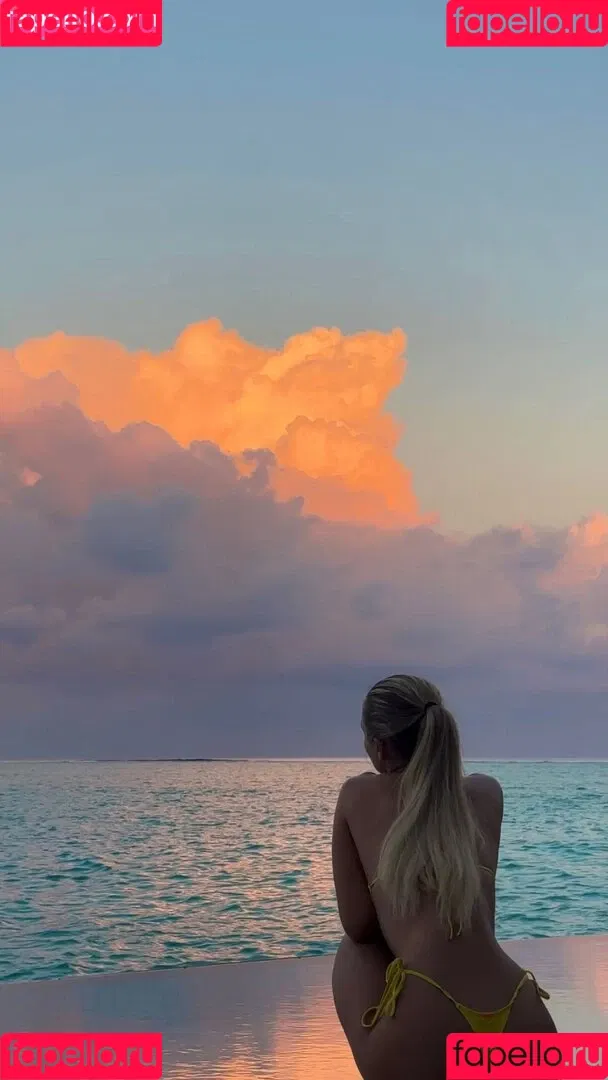 Polina Malinovskaya / polinamalinovskaya Onlyfans Photo Gallery 
