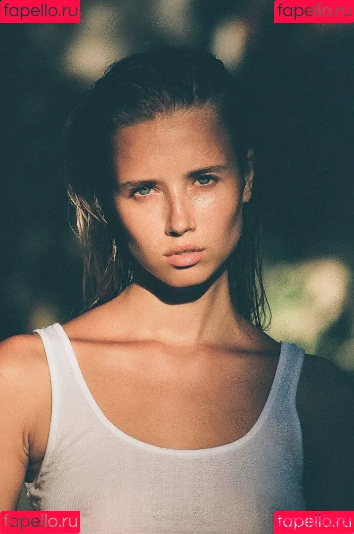 Polina Malinovskaya / polinamalinovskaya Onlyfans Photo Gallery 