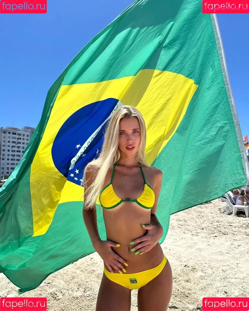 Polina Malinovskaya / polinamalinovskaya Onlyfans Photo Gallery 