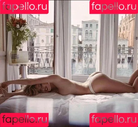 Polina Malinovskaya / polinamalinovskaya Onlyfans Photo Gallery 