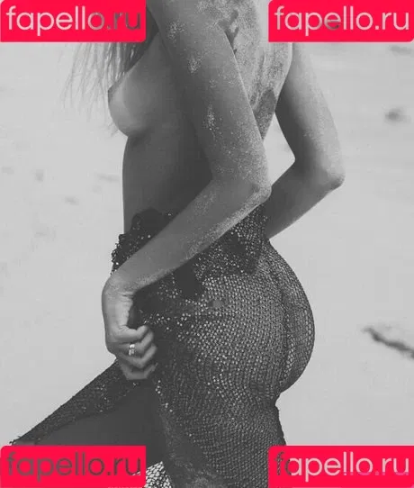 Polina Malinovskaya / polinamalinovskaya Onlyfans Photo Gallery 