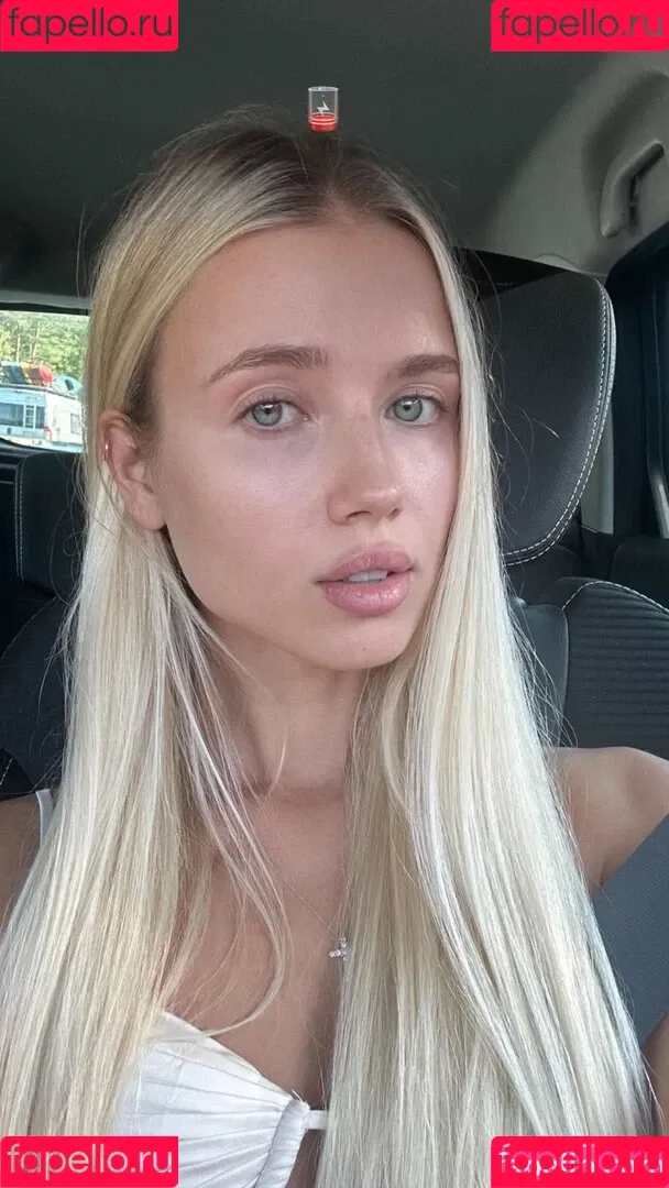 Polina Malinovskaya / polinamalinovskaya Onlyfans Photo Gallery 