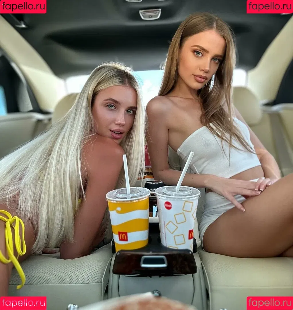 Polina Malinovskaya / polinamalinovskaya Onlyfans Photo Gallery 