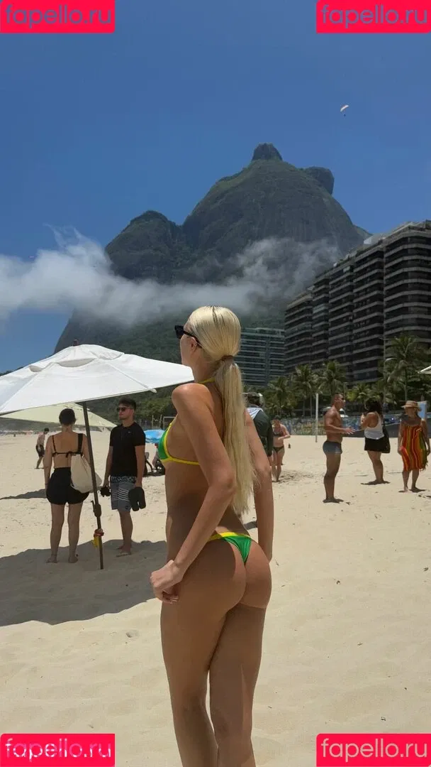 Polina Malinovskaya / polinamalinovskaya Onlyfans Photo Gallery 