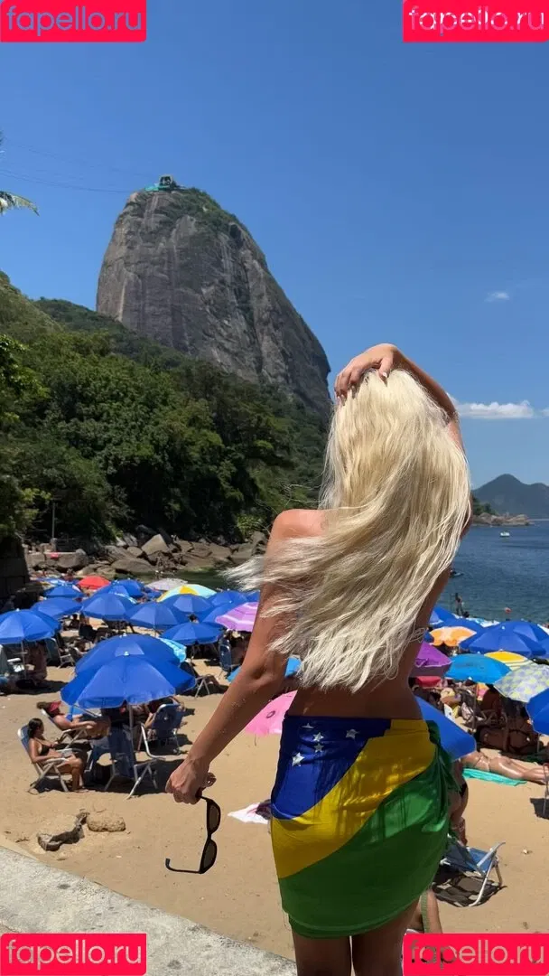 Polina Malinovskaya / polinamalinovskaya Onlyfans Photo Gallery 
