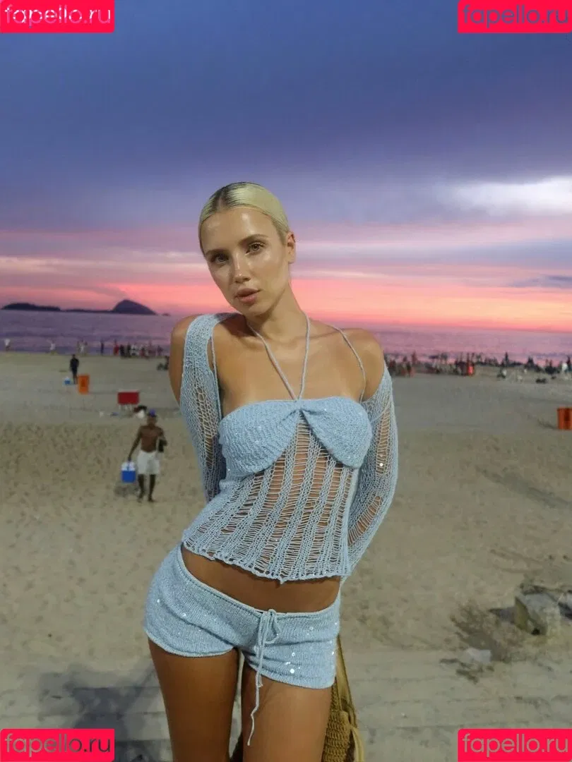 Polina Malinovskaya / polinamalinovskaya Onlyfans Photo Gallery 