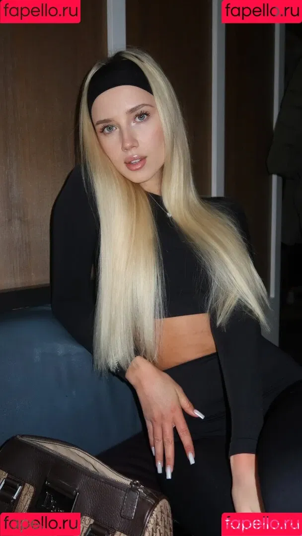 Polina Malinovskaya / polinamalinovskaya Onlyfans Photo Gallery 