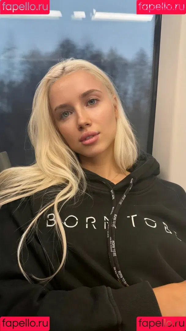 Polina Malinovskaya / polinamalinovskaya Onlyfans Photo Gallery 
