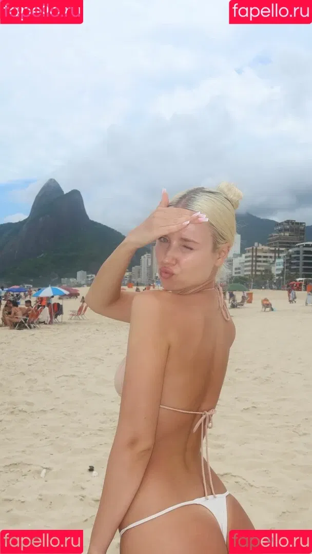 Polina Malinovskaya / polinamalinovskaya Onlyfans Photo Gallery 