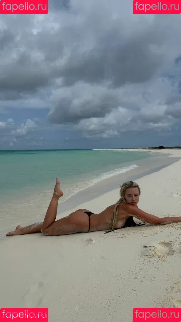 Polina Malinovskaya / polinamalinovskaya Onlyfans Photo Gallery 