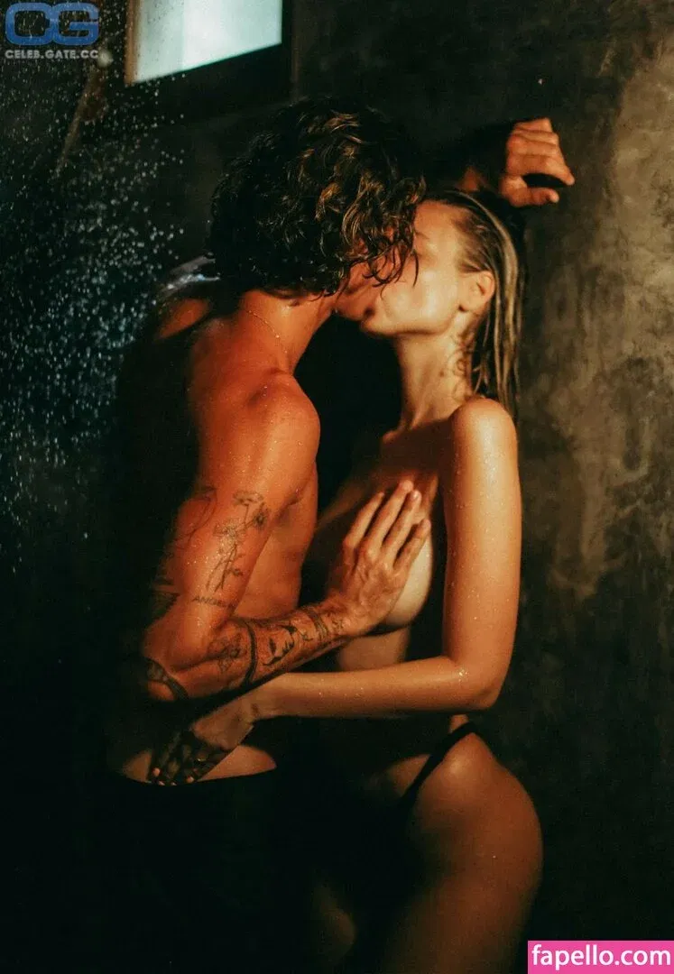 Polina Malinovskaya / polinamalinovskaya Onlyfans Photo Gallery 