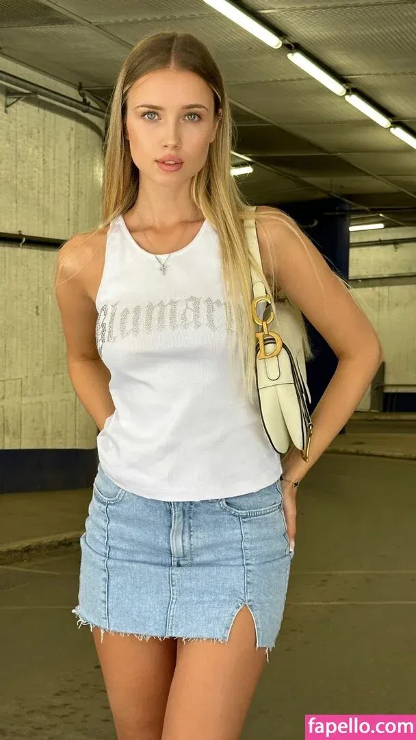 Polina Malinovskaya / polinamalinovskaya Onlyfans Photo Gallery 