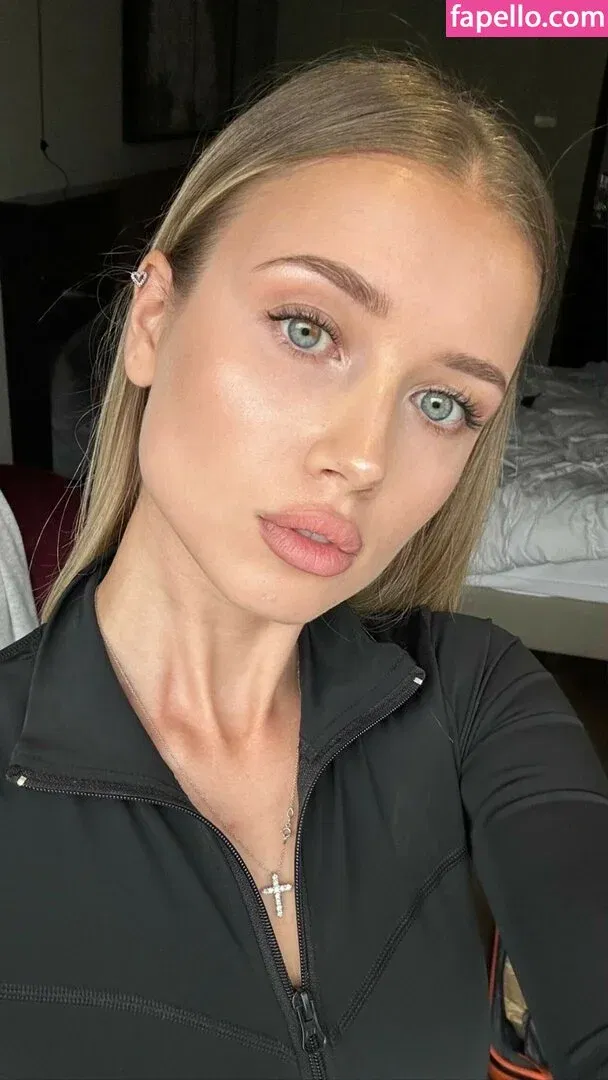 Polina Malinovskaya / polinamalinovskaya Onlyfans Photo Gallery 