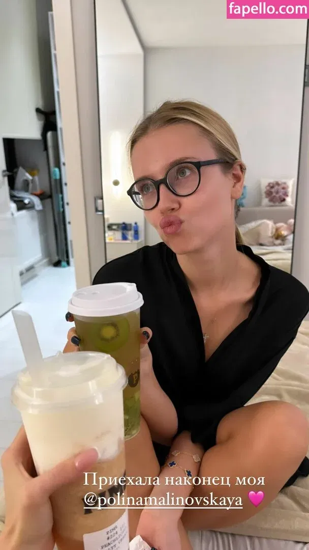 Polina Malinovskaya / polinamalinovskaya Onlyfans Photo Gallery 