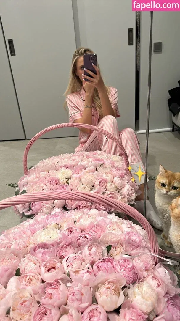 Polina Malinovskaya / polinamalinovskaya Onlyfans Photo Gallery 